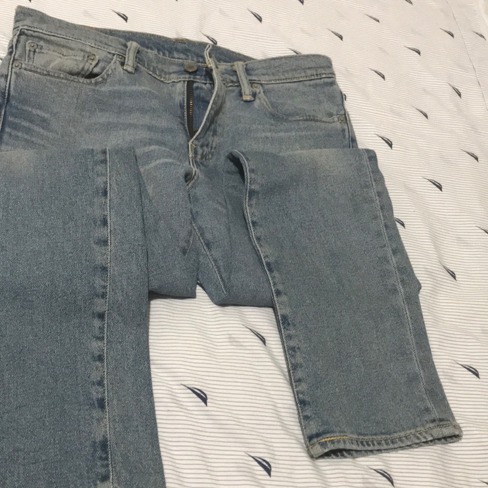 COPY - Selling a levis Strauss